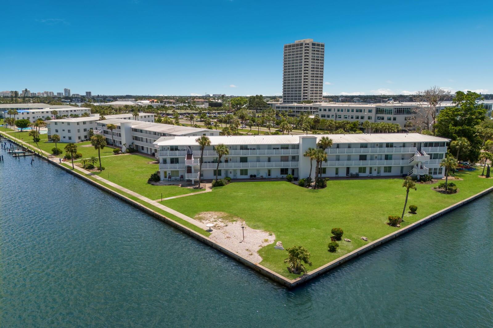 SARASOTA HARBOR WEST - Residential