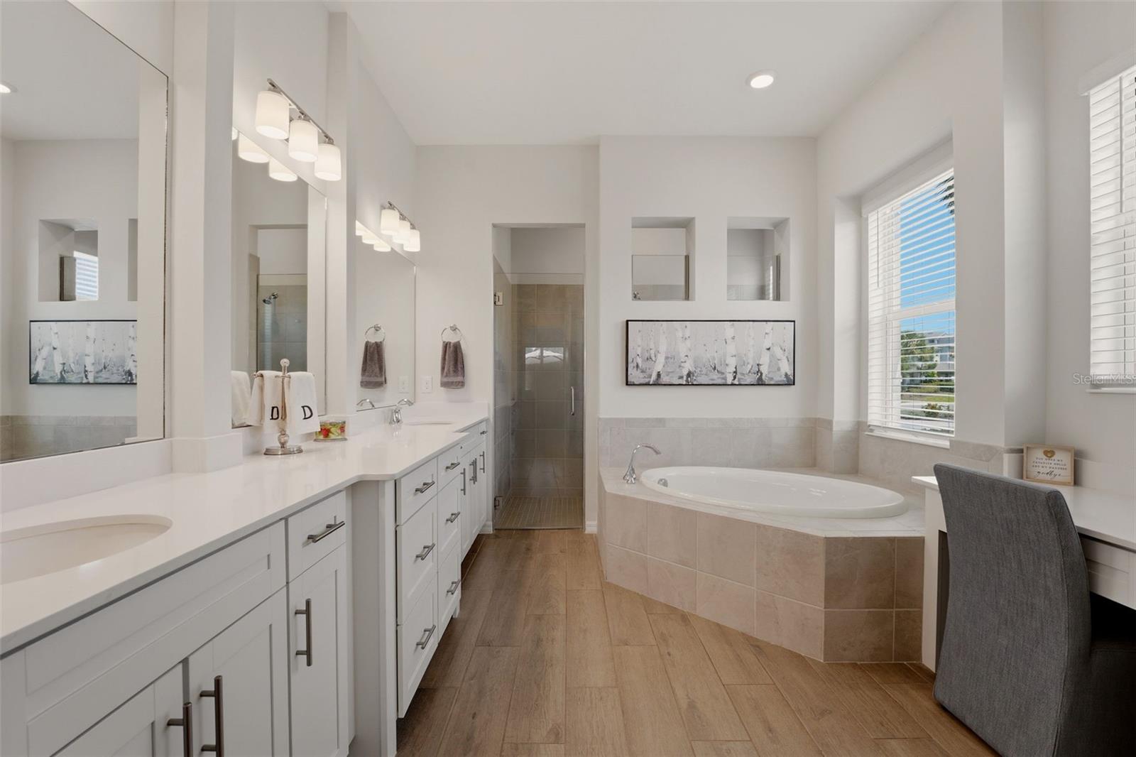 WELLEN PARK GOLF & COUNTRY CLUB - Residential