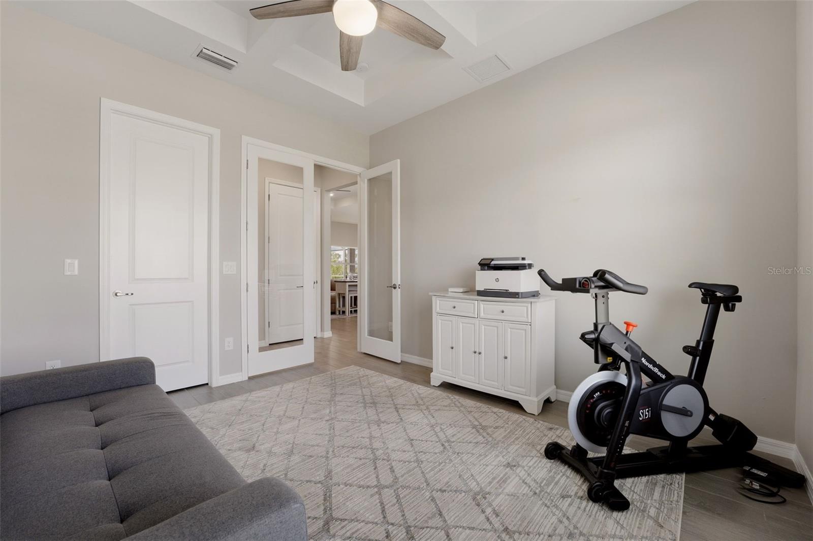 WELLEN PARK GOLF & COUNTRY CLUB - Residential