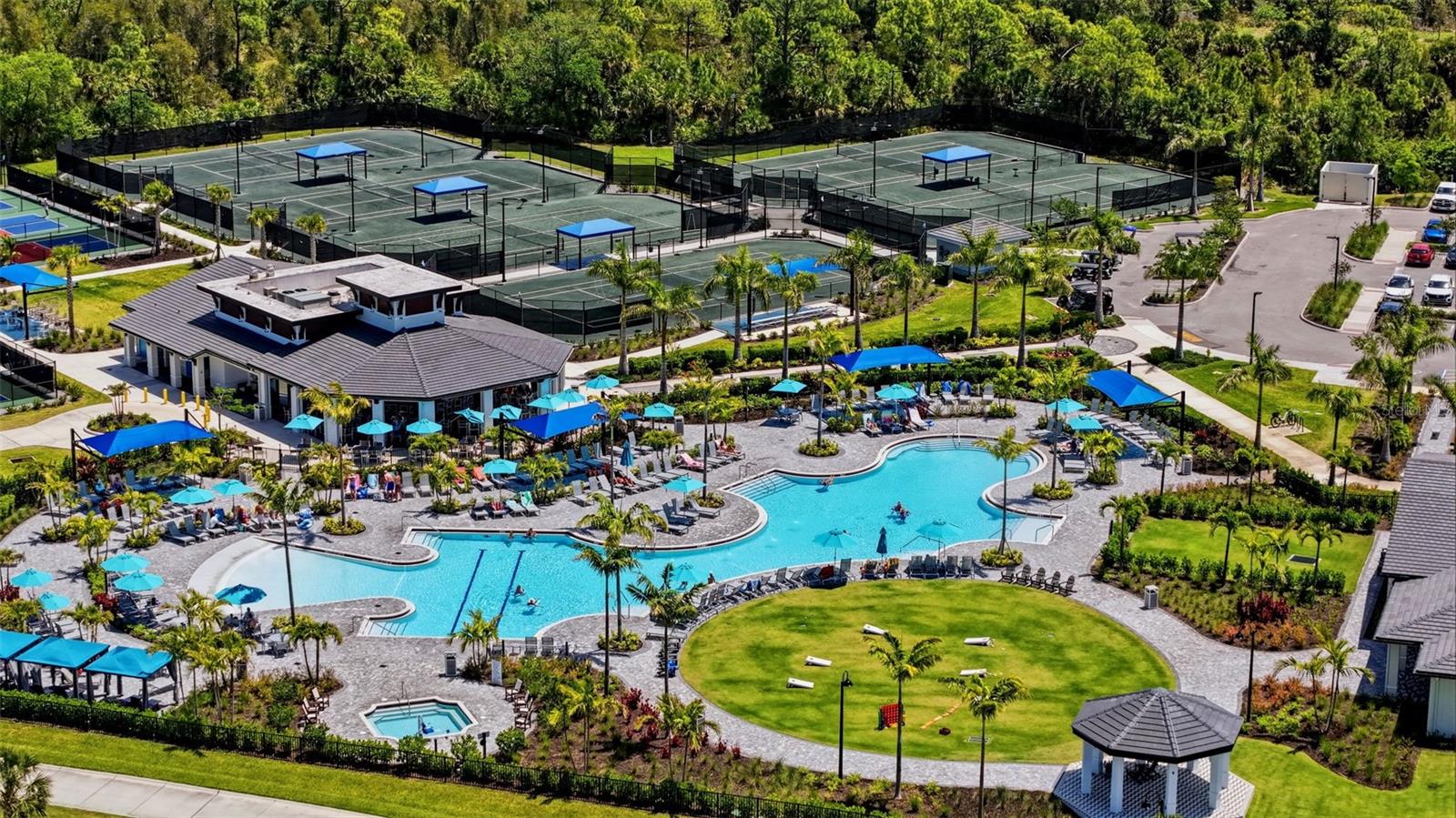 WELLEN PARK GOLF & COUNTRY CLUB - Residential