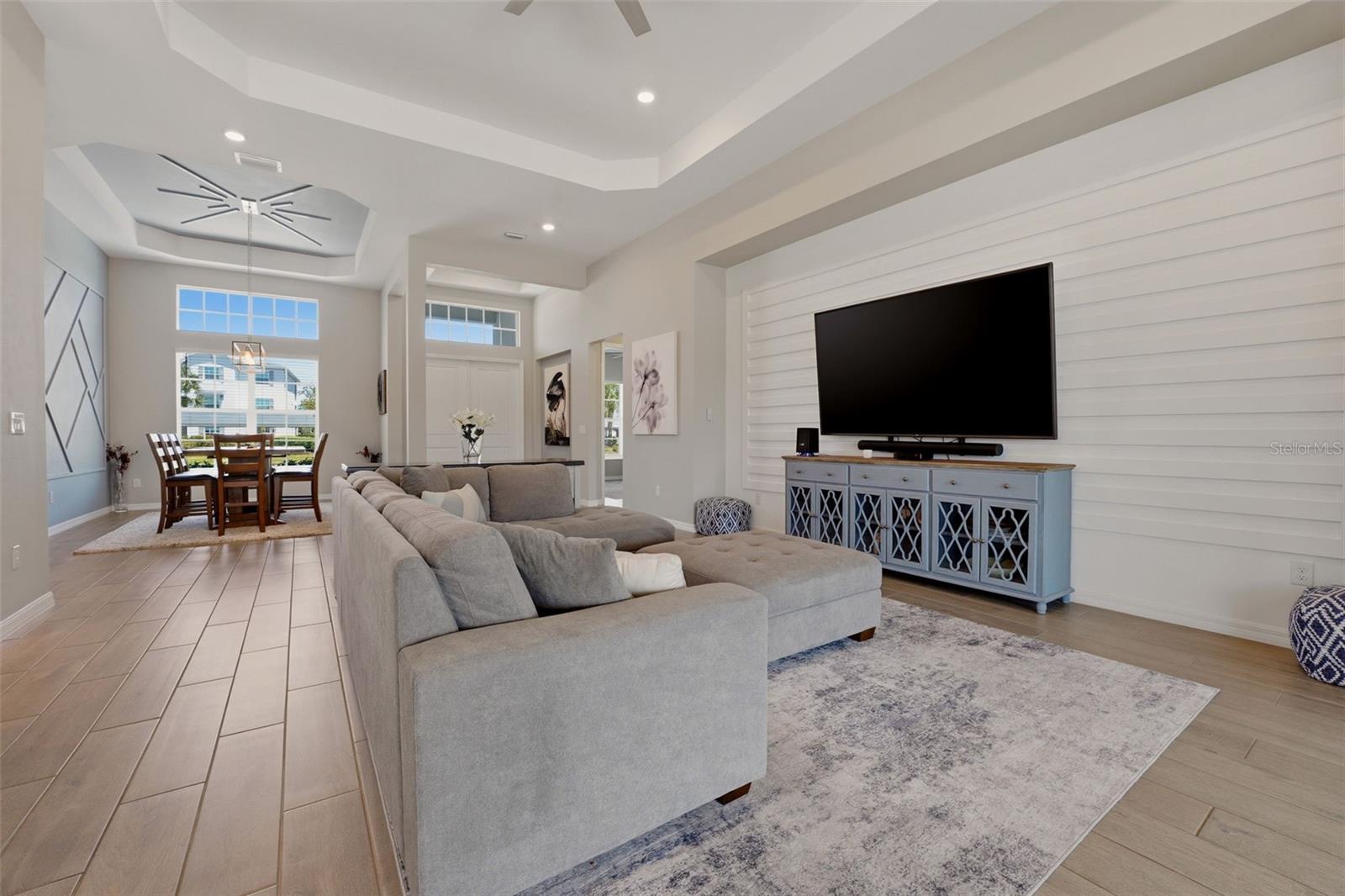 WELLEN PARK GOLF & COUNTRY CLUB - Residential