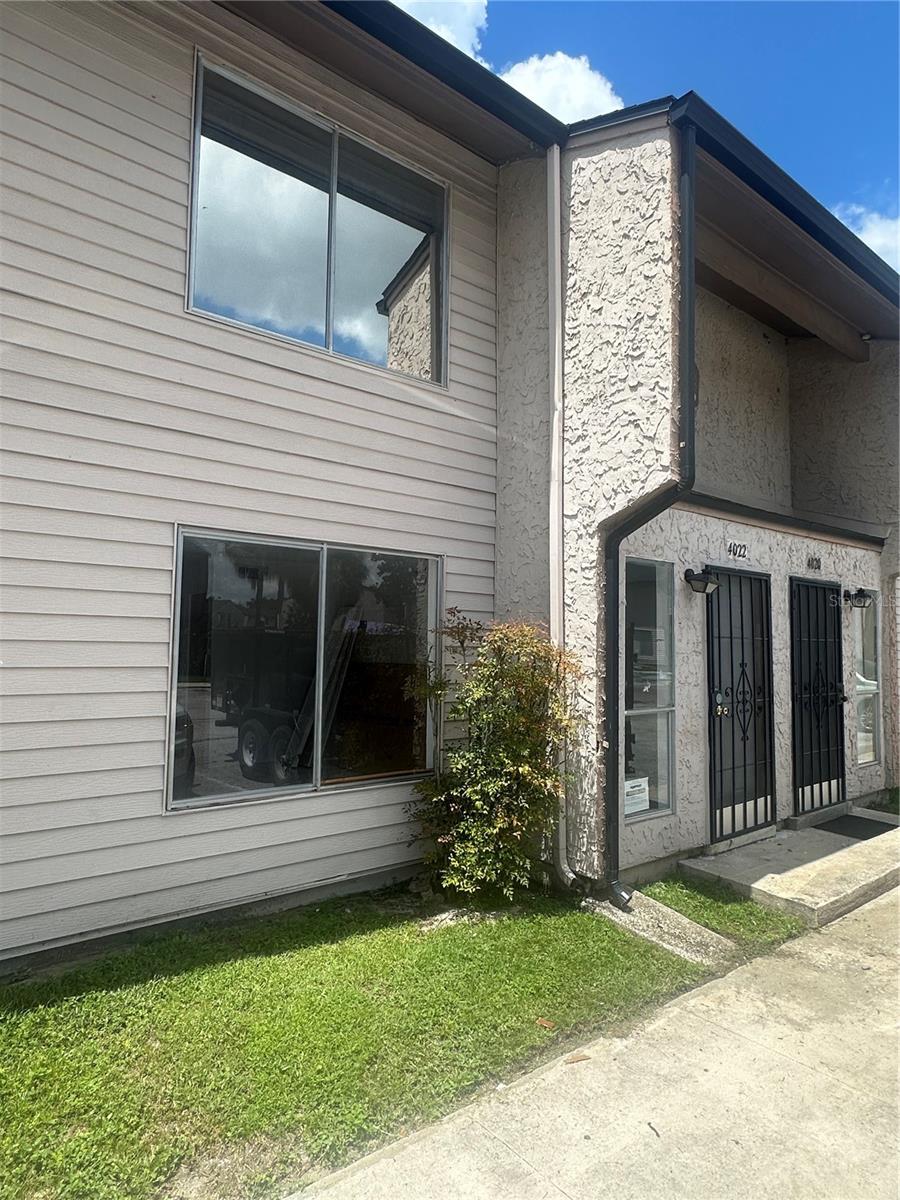Investment Opportunity – Orlando Condo with Huge Potential!
This two-story condo in the heart of Orlando is the perfect canvas for your next investment. Featuring an open-concept layout and a private patio on the first floor, the property offers excellent bones and livable space with plenty of room for upgrades.
While it requires minor repairs and updates, this unit represents a true fixer-upper opportunity—ideal for investors seeking value-add potential in a highly desirable area.
The community provides access to a pool and clubhouse, and the location can’t be beat—just minutes from The Mall at Millenia, Orlando International Premium Outlets, I-4, and Florida’s Turnpike.
With the right vision, this condo could become a profitable rental, flip, or long-term hold. Don’t miss out on this chance to secure a property with both location and upside!