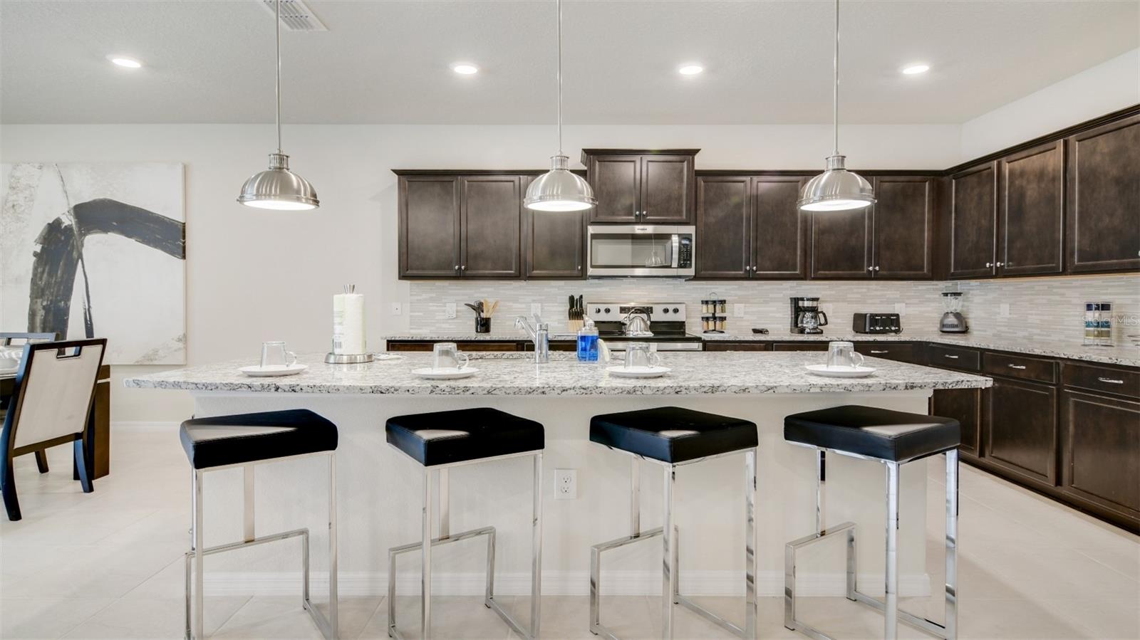 WINDSOR ISLAND PHASE 2A PB 187 PGS 31-34 LOT 450 - Residential