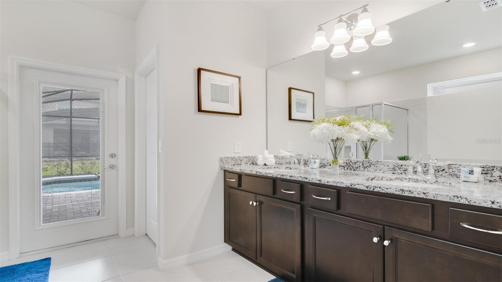WINDSOR ISLAND PHASE 2A PB 187 PGS 31-34 LOT 450 - Residential