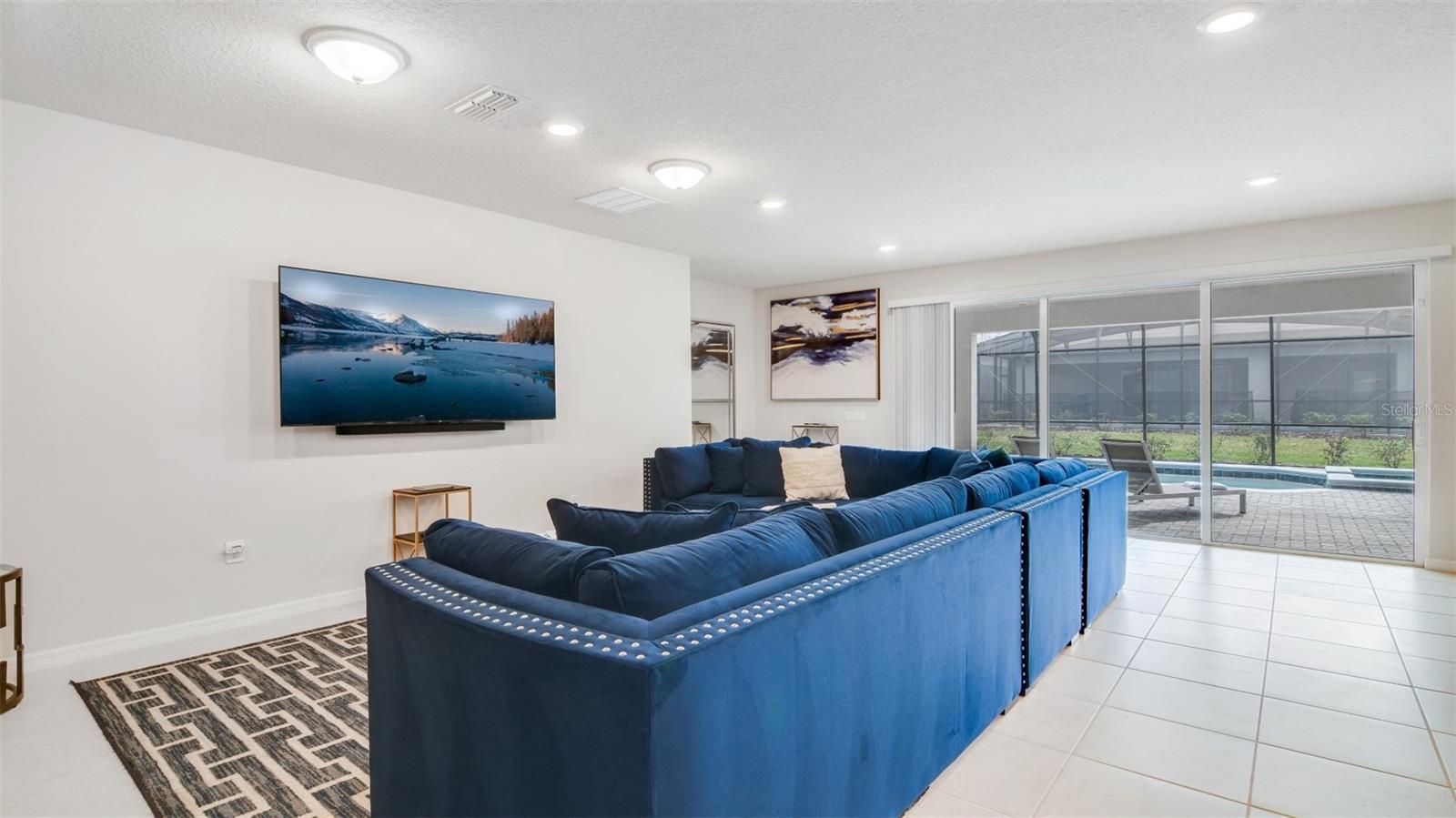 WINDSOR ISLAND PHASE 2A PB 187 PGS 31-34 LOT 450 - Residential
