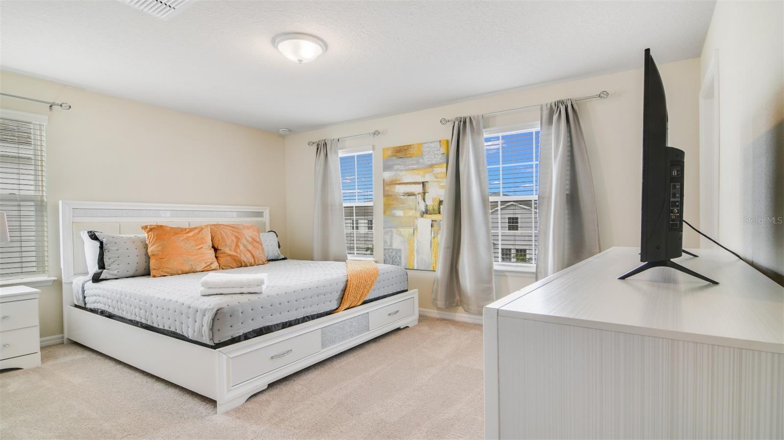 WINDSOR ISLAND PHASE 2A PB 187 PGS 31-34 LOT 450 - Residential