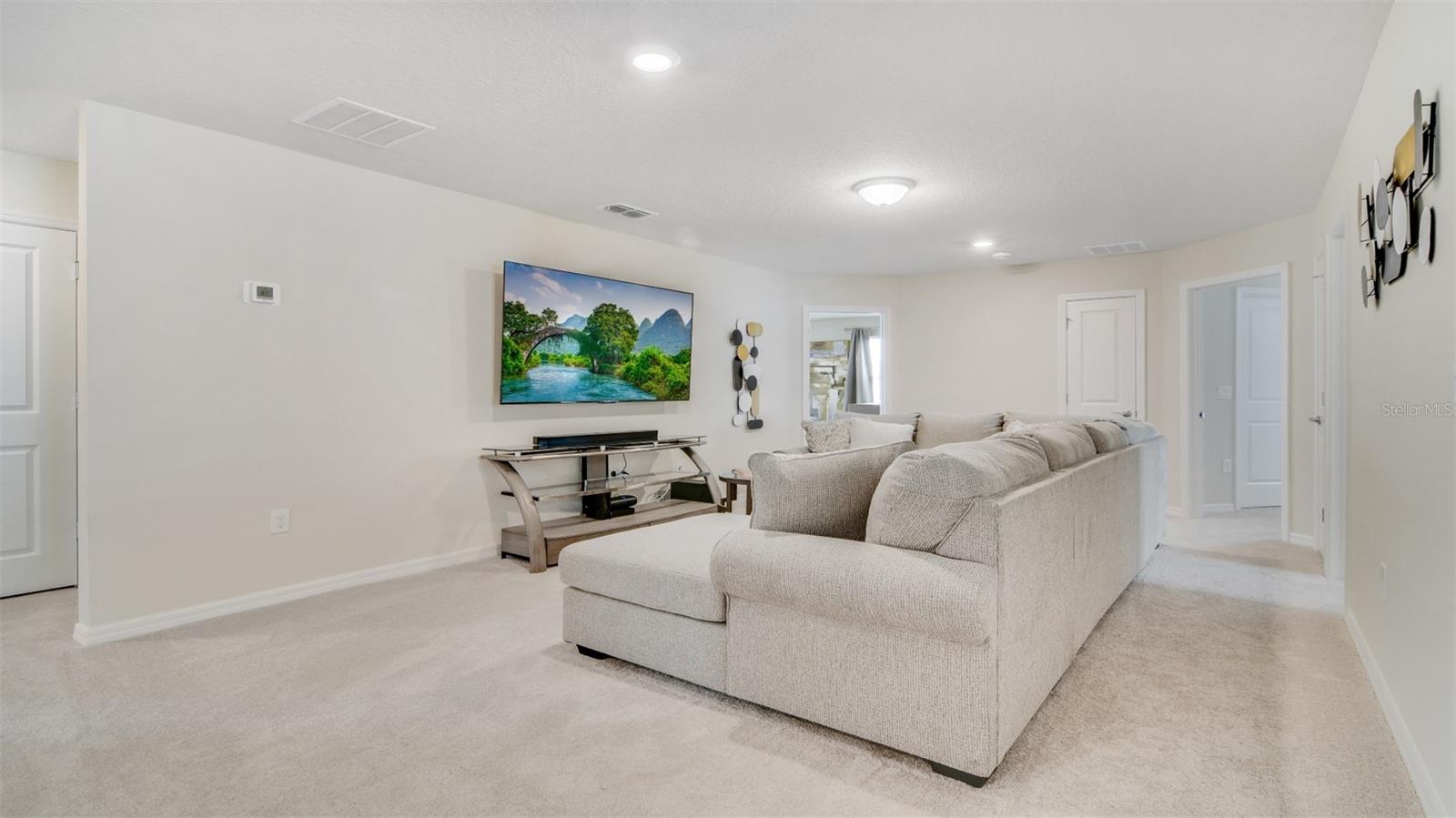 WINDSOR ISLAND PHASE 2A PB 187 PGS 31-34 LOT 450 - Residential