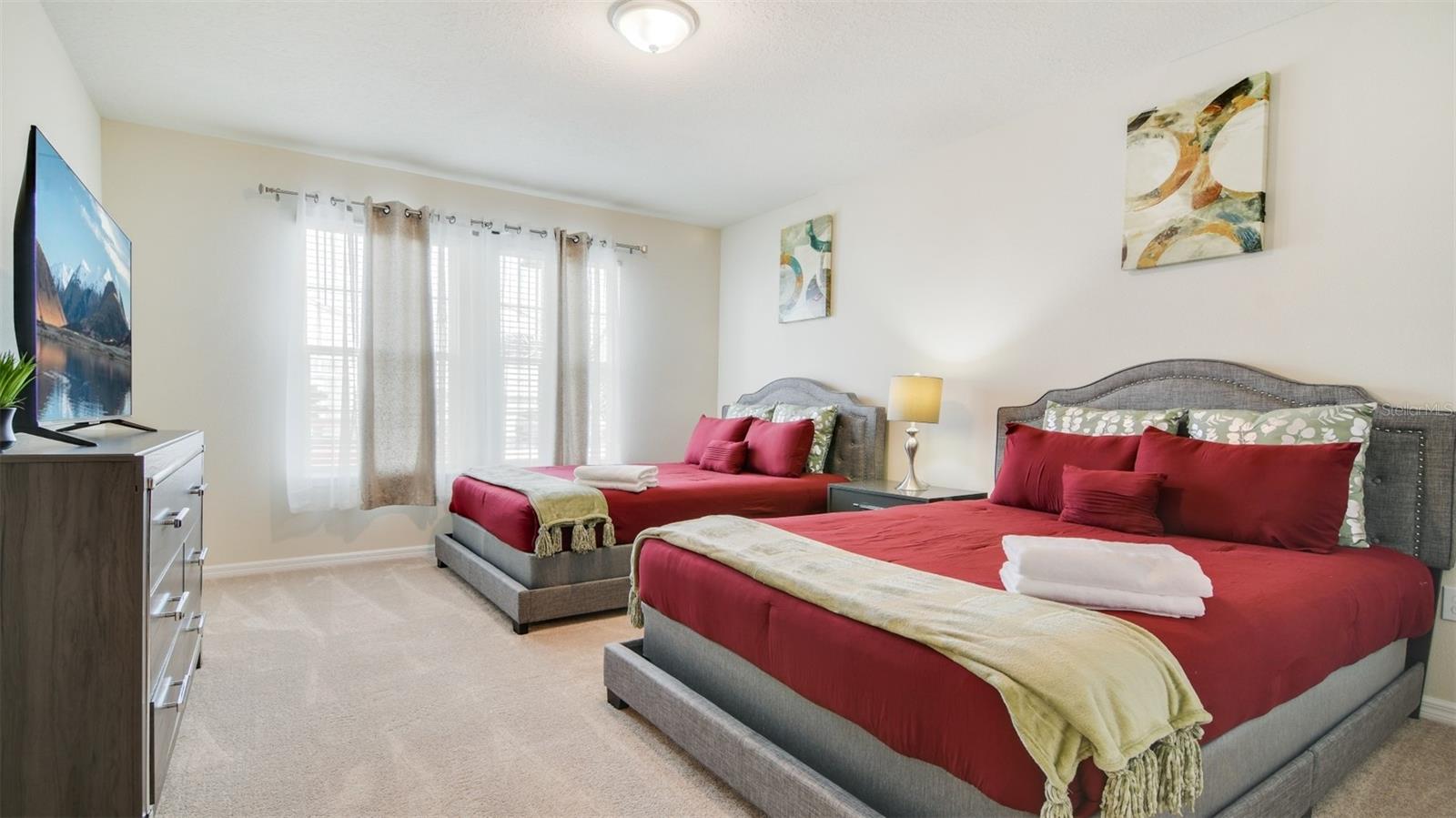 WINDSOR ISLAND PHASE 2A PB 187 PGS 31-34 LOT 450 - Residential