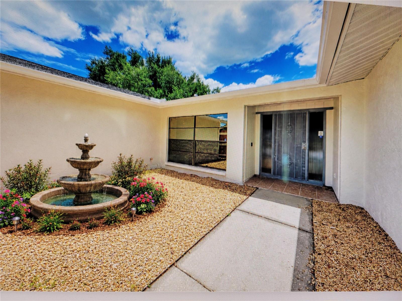 4242 DRYDEN CIRCLE