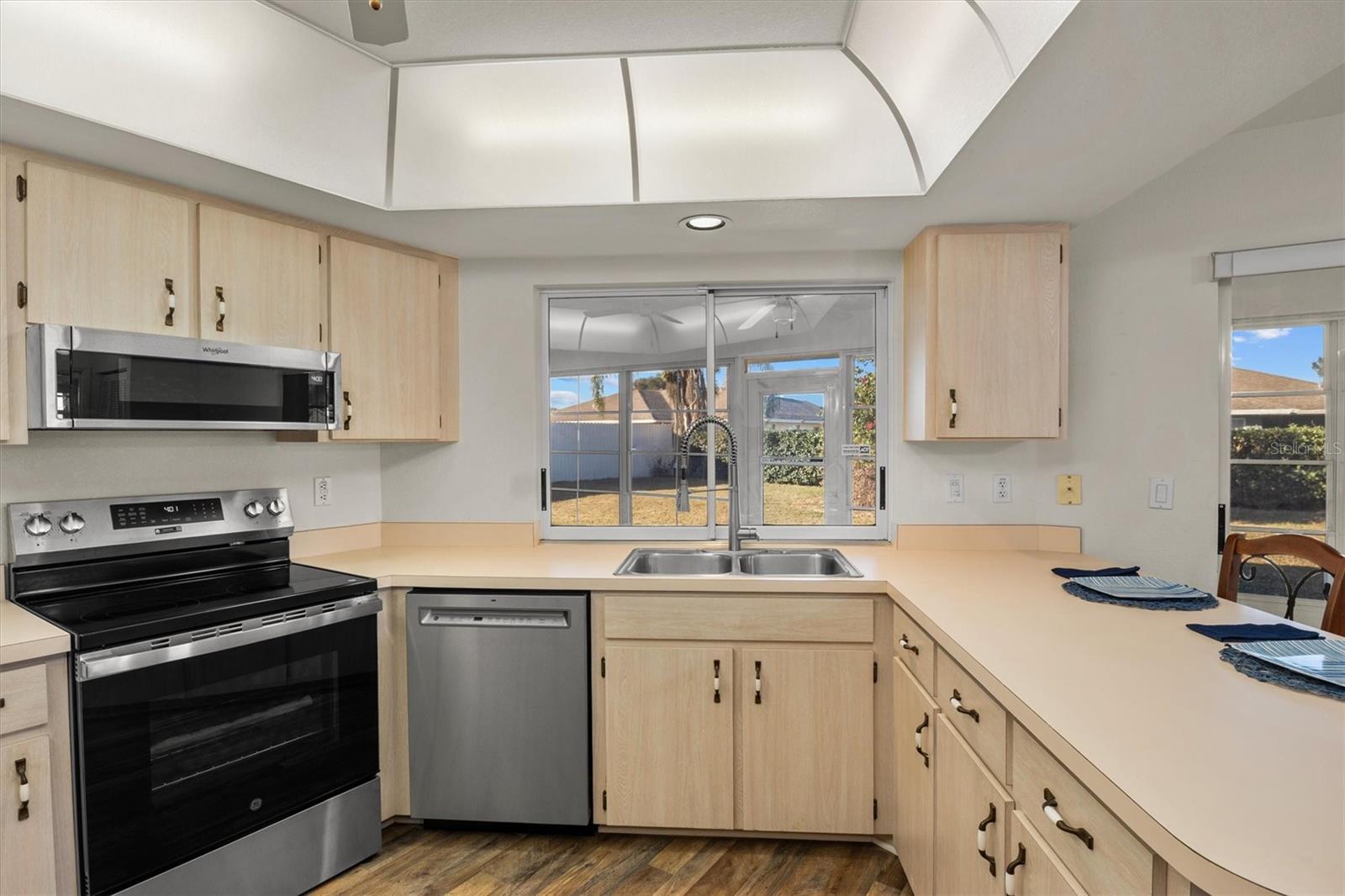 LAKE JACKSON HEIGHTS - Residential