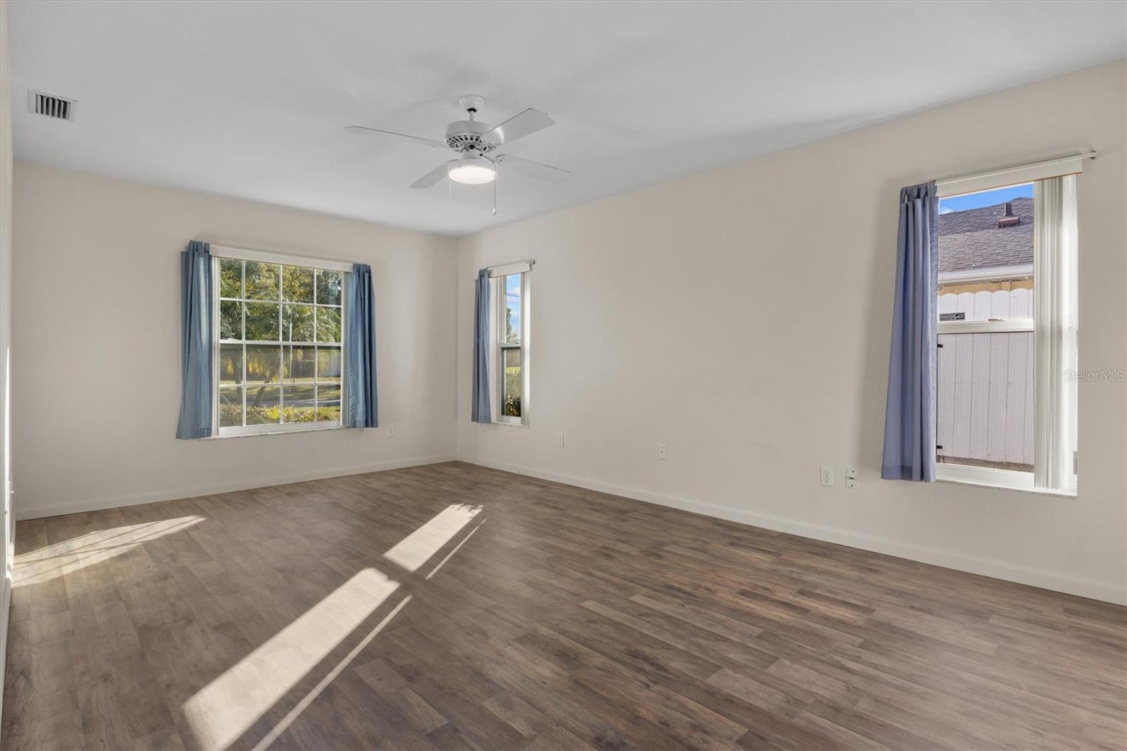 LAKE JACKSON HEIGHTS - Residential