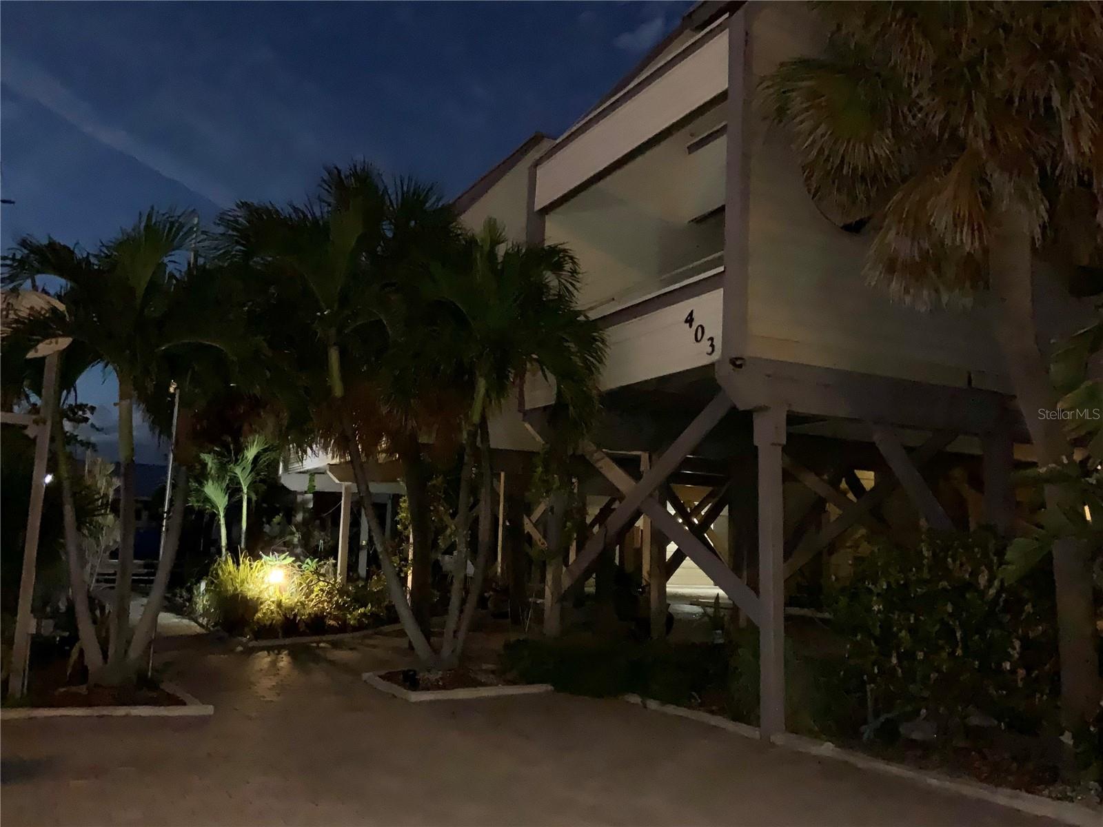 CORTEZ BEACH - Residential