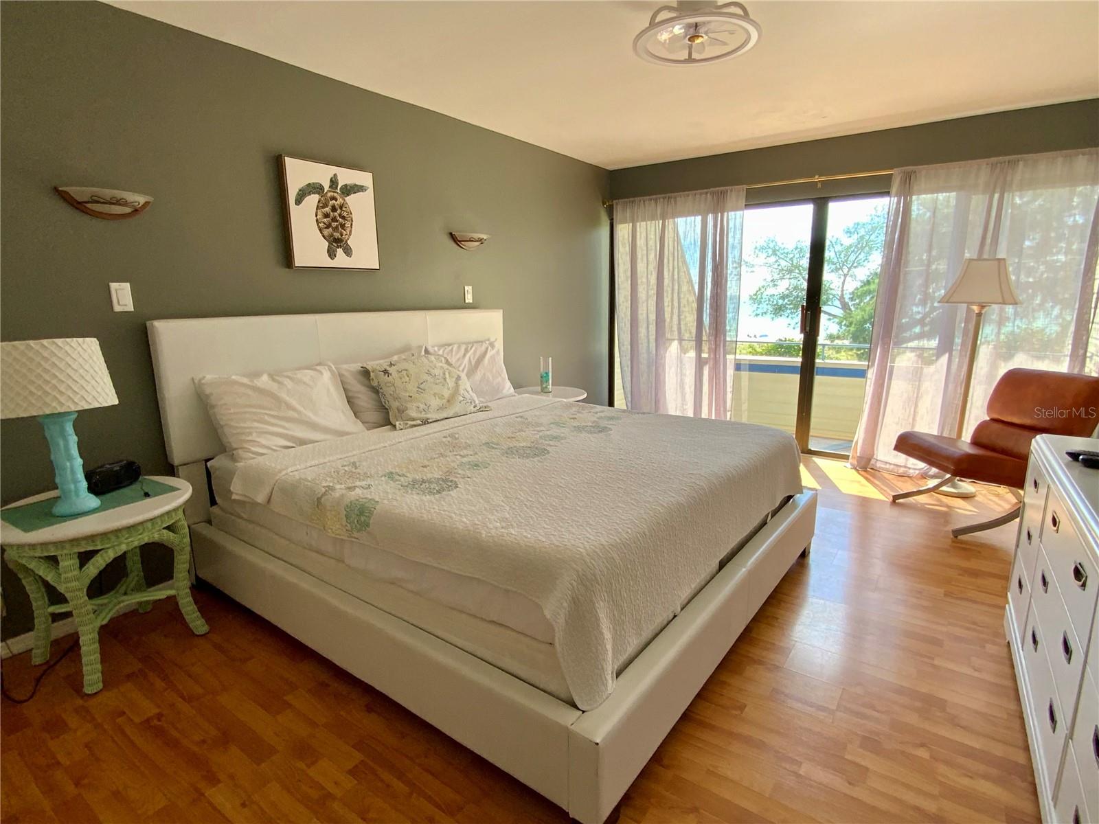 CORTEZ BEACH - Residential