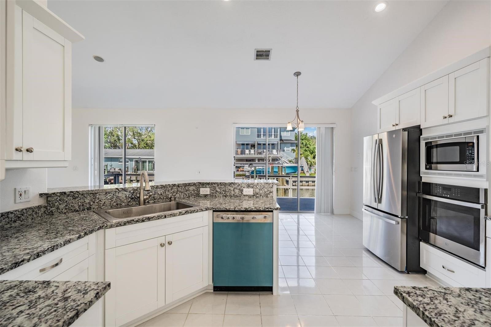 HARBOR VIEW VILLAS 4TH ADD - Residential