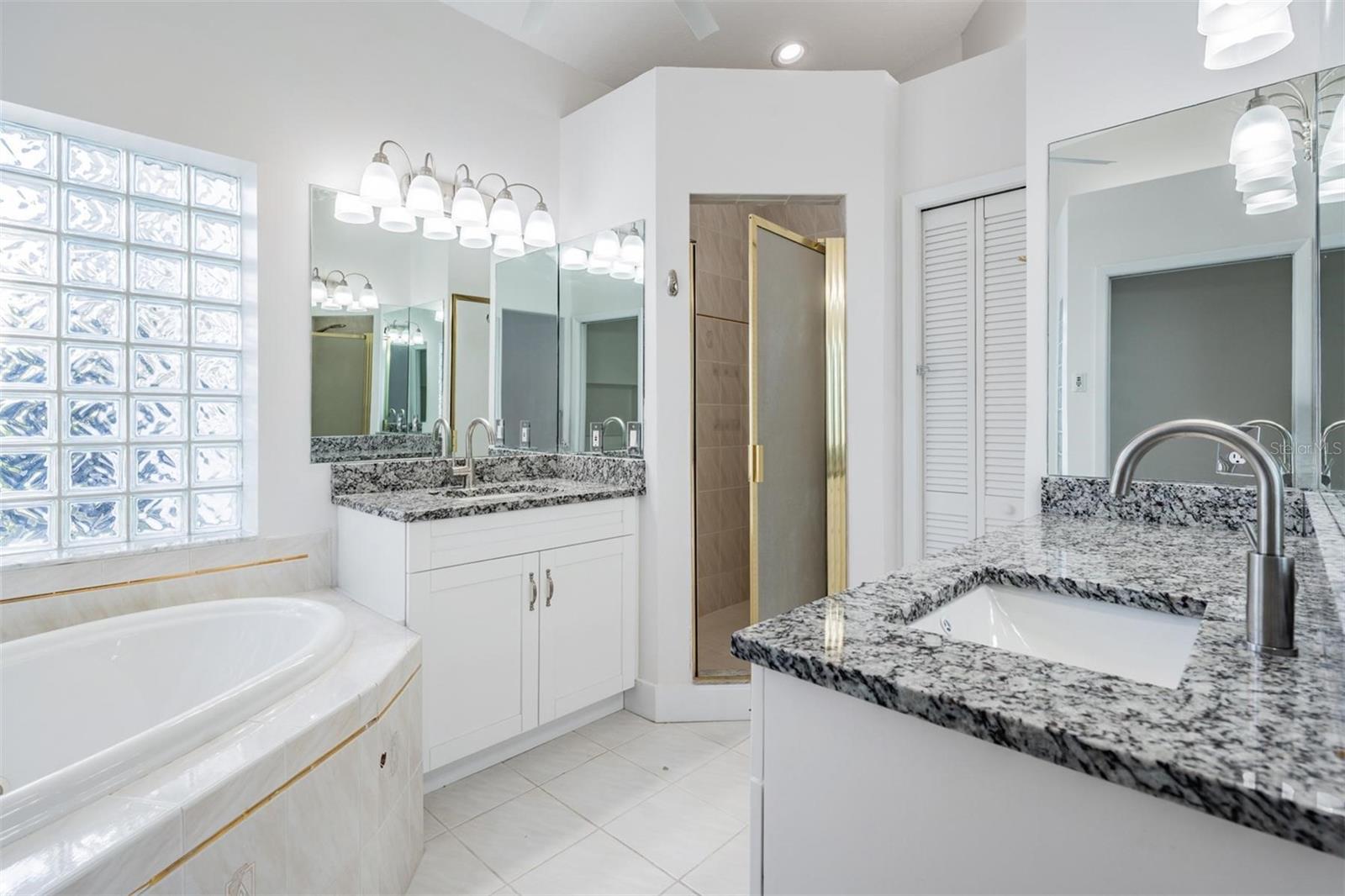 HARBOR VIEW VILLAS 4TH ADD - Residential