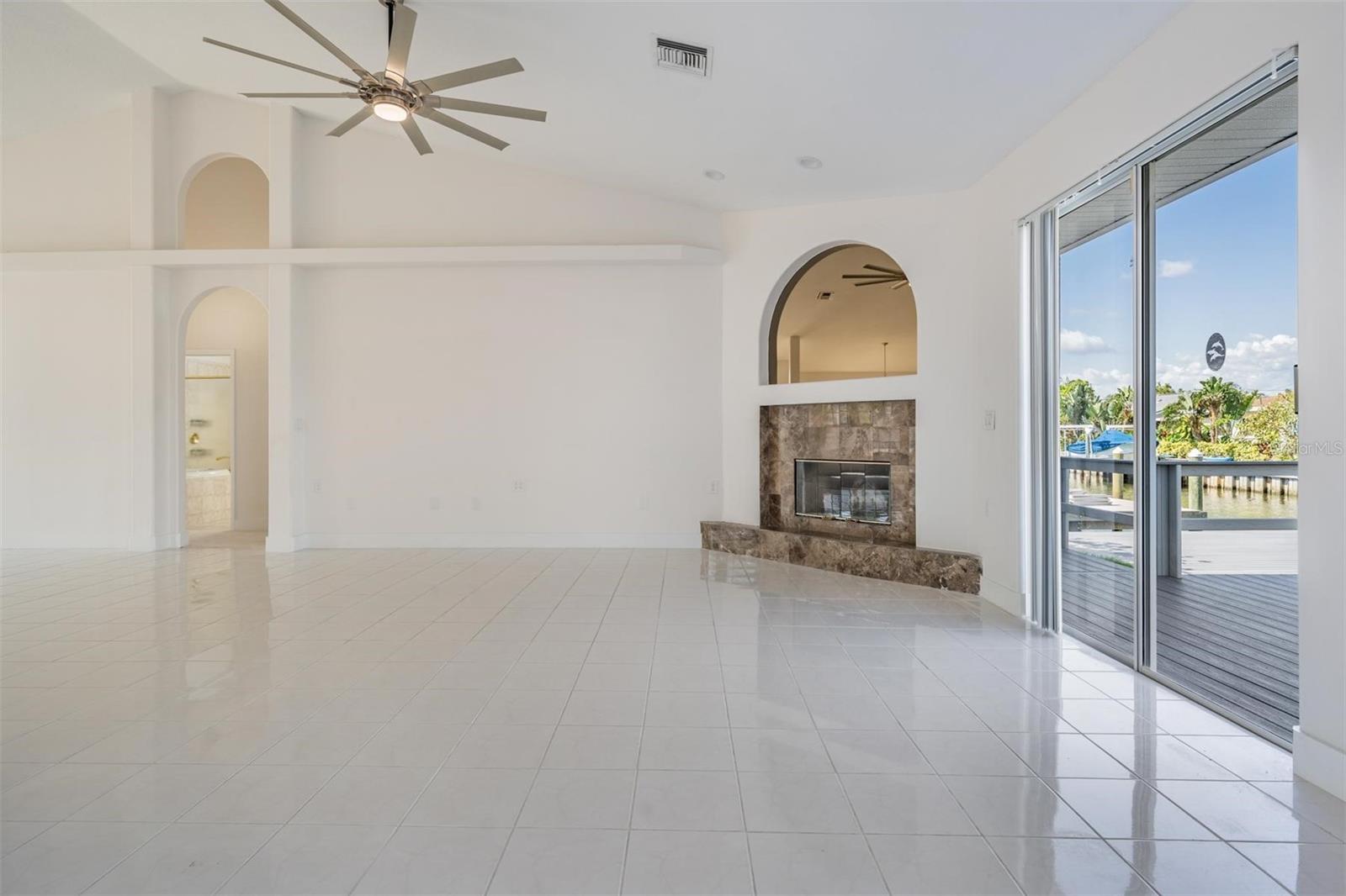 HARBOR VIEW VILLAS 4TH ADD - Residential