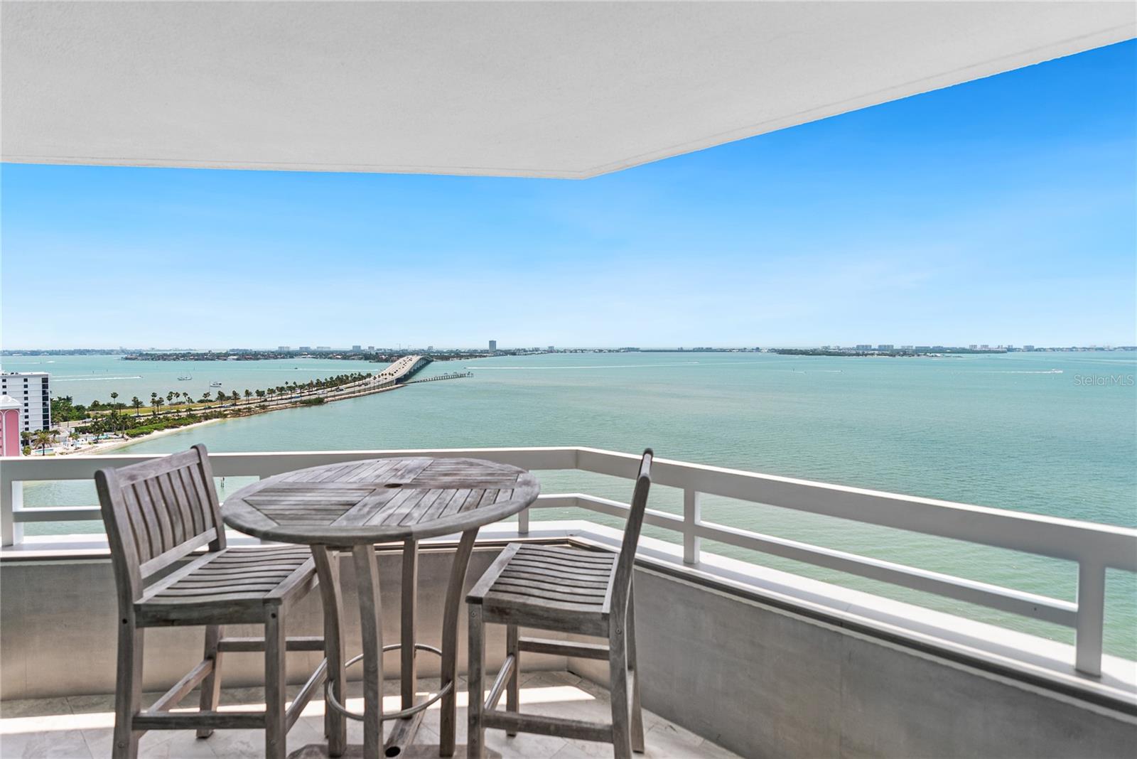 CONDO ON THE BAY TOWER I - Residential