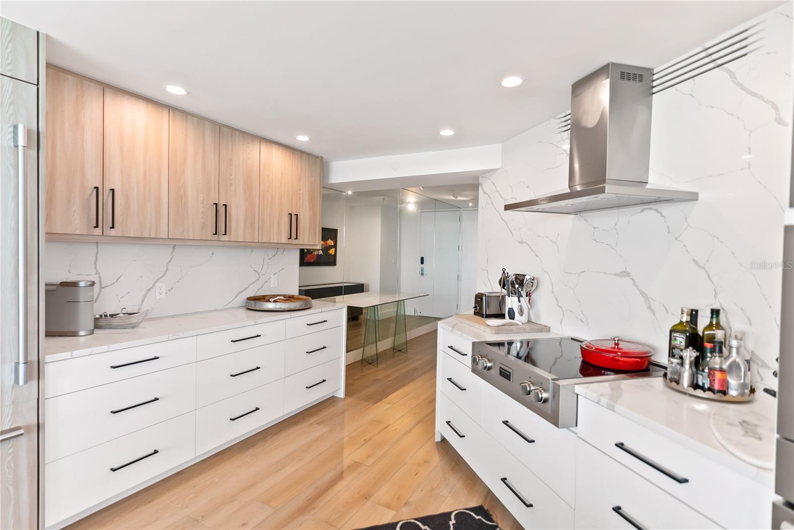 CONDO ON THE BAY TOWER I - Residential