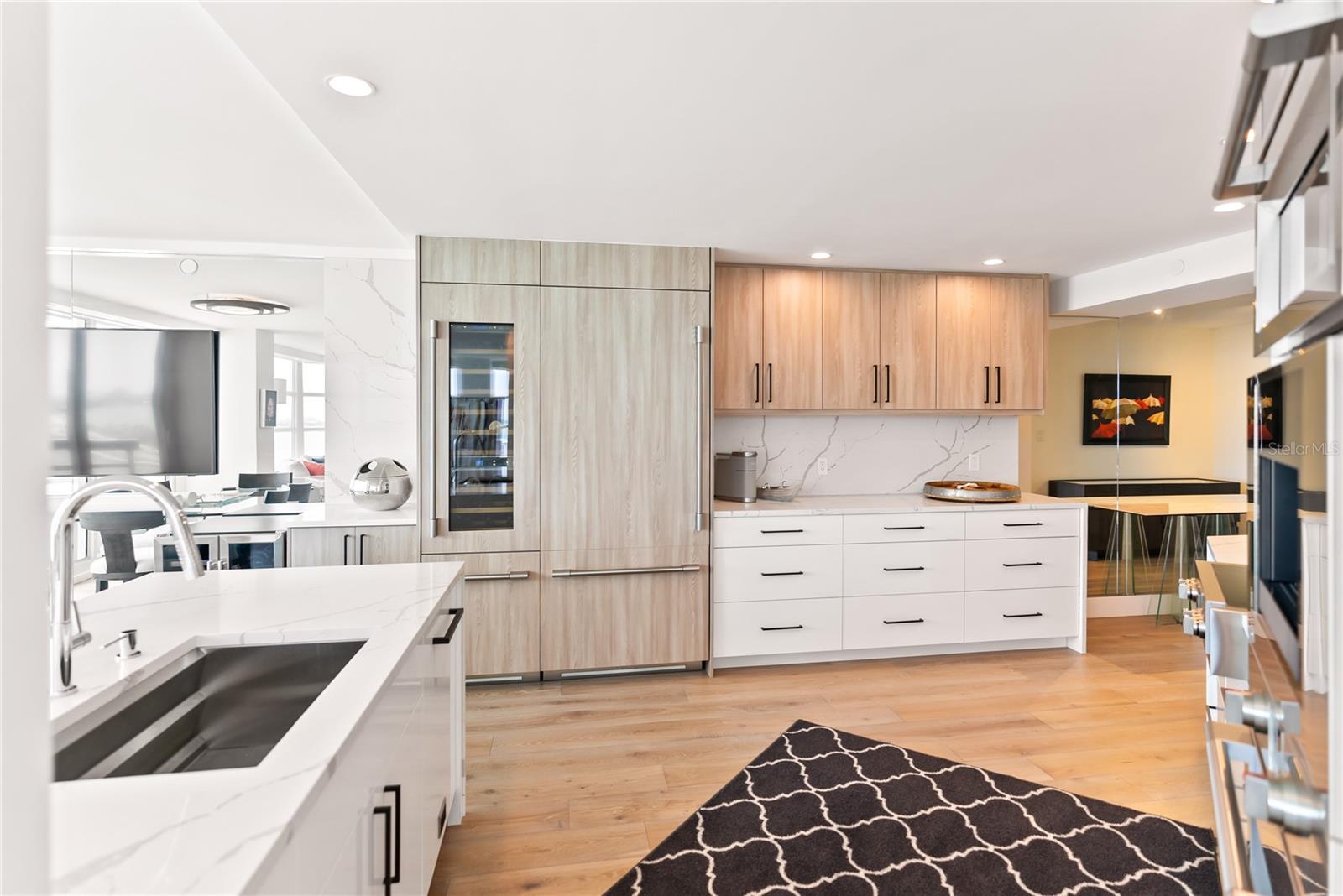 CONDO ON THE BAY TOWER I - Residential