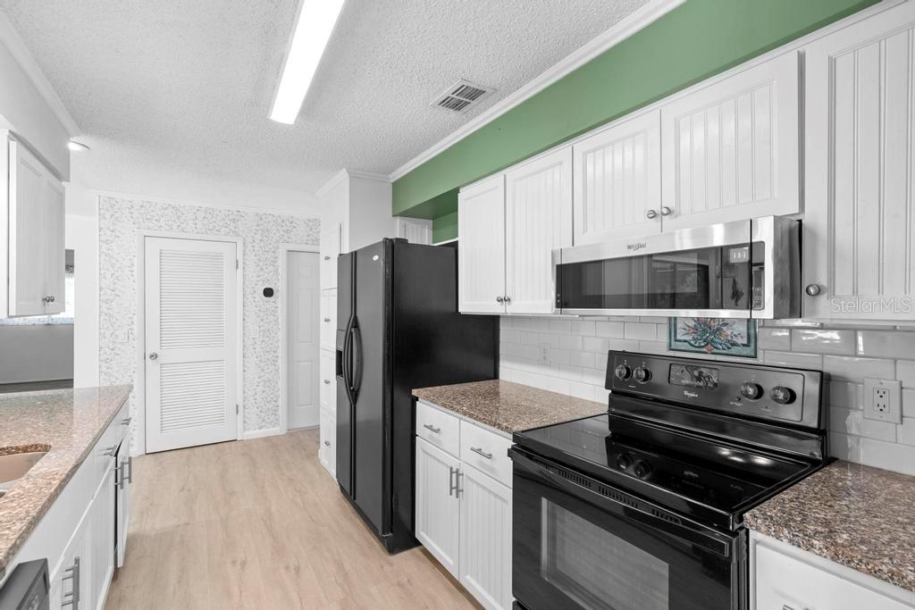 990 W FRENCH AVENUE