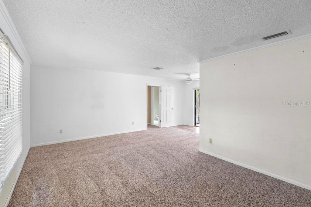 990 W FRENCH AVENUE