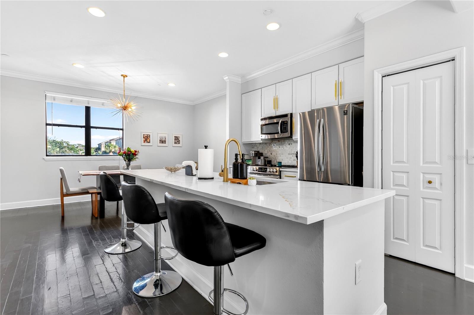 COPLEY SQUARE - Residential