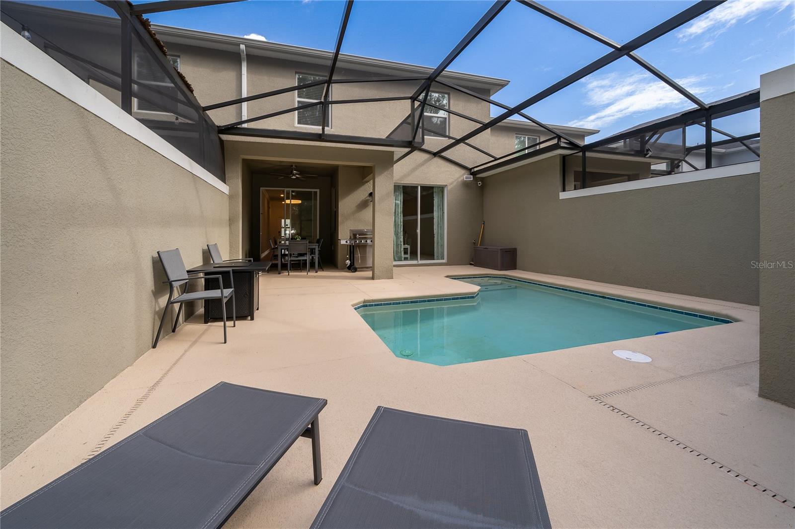 COVE AT STOREY LAKE 5 - Residential