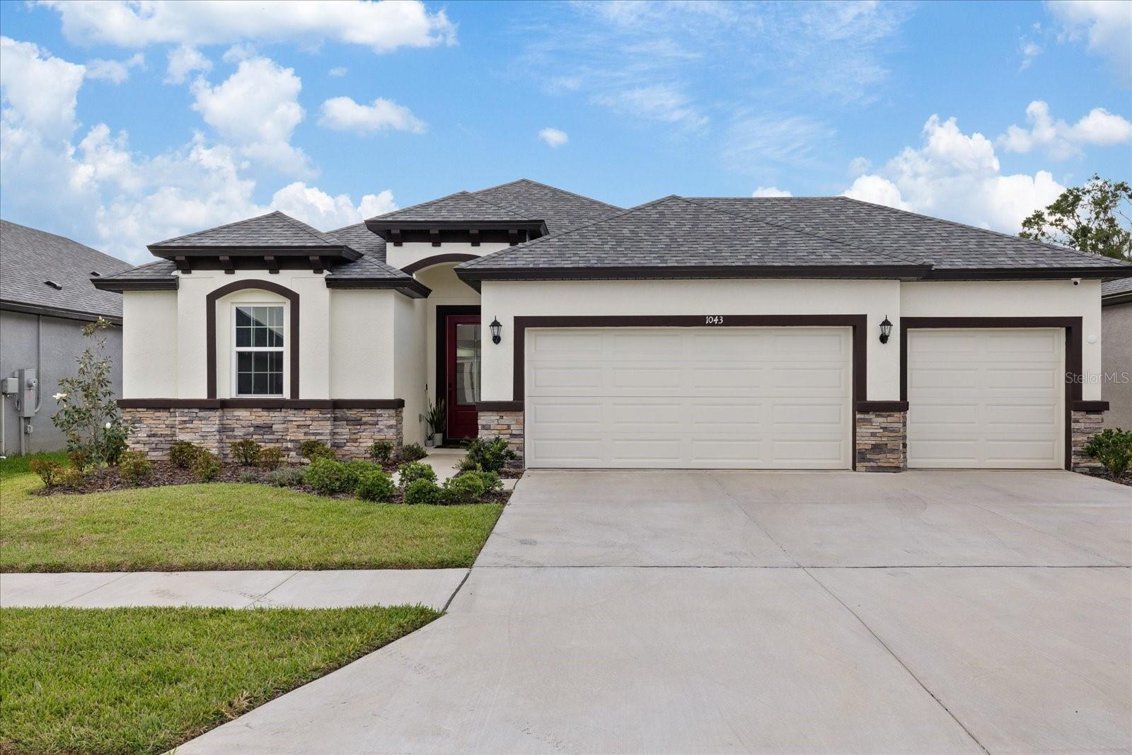 1043 DAVIS HEATHER CIRCLE