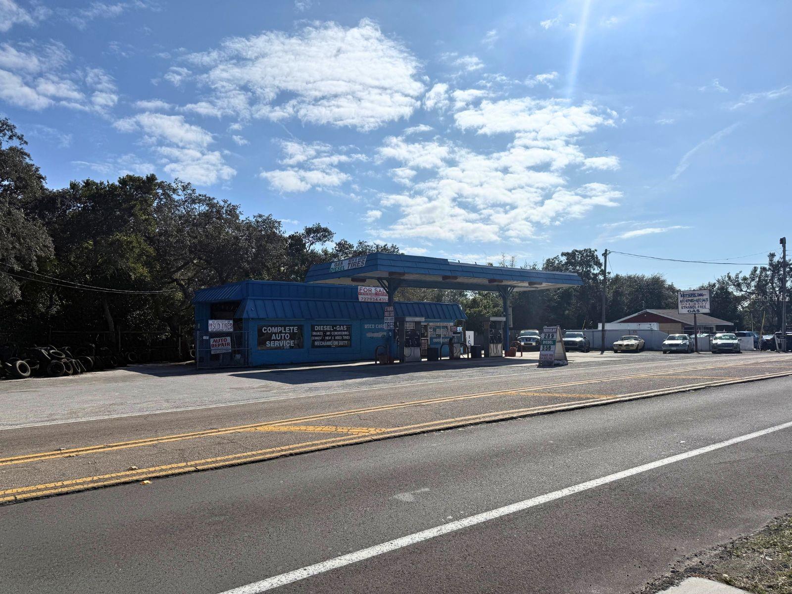 1941 S PINELLAS AVENUE