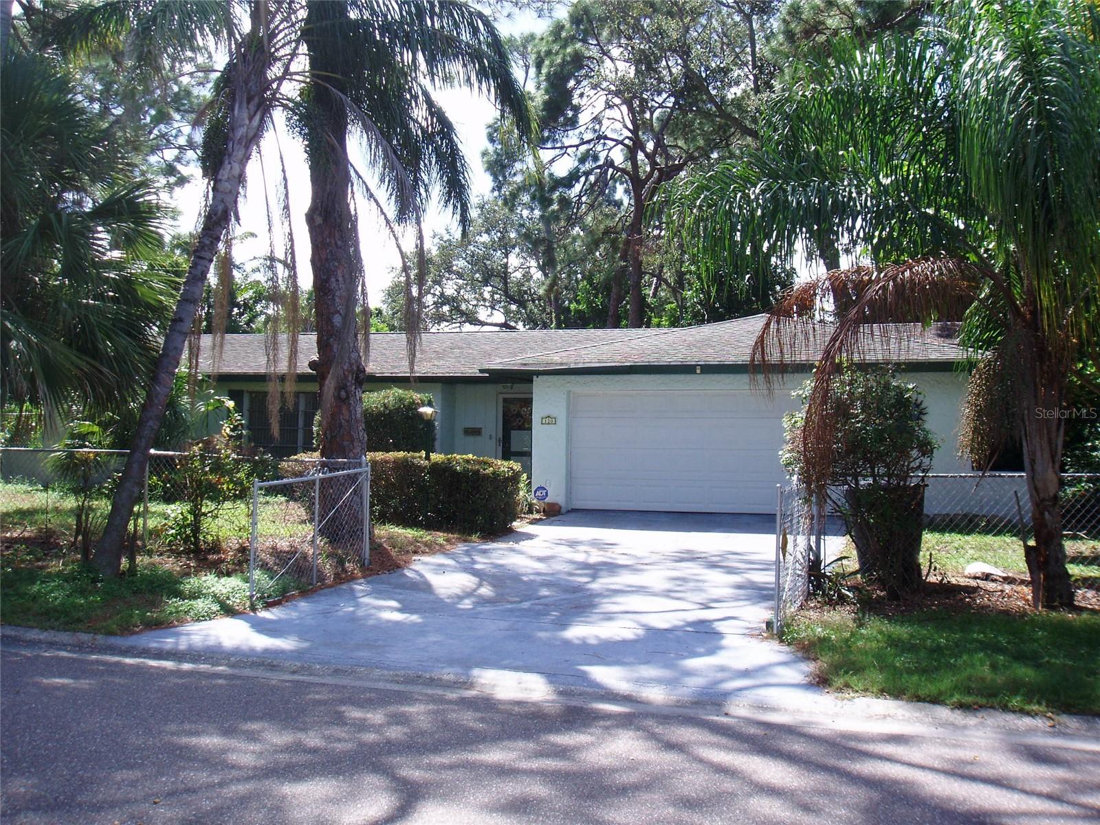 120 SW MONROE CIRCLE N