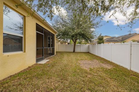 A home in MINNEOLA