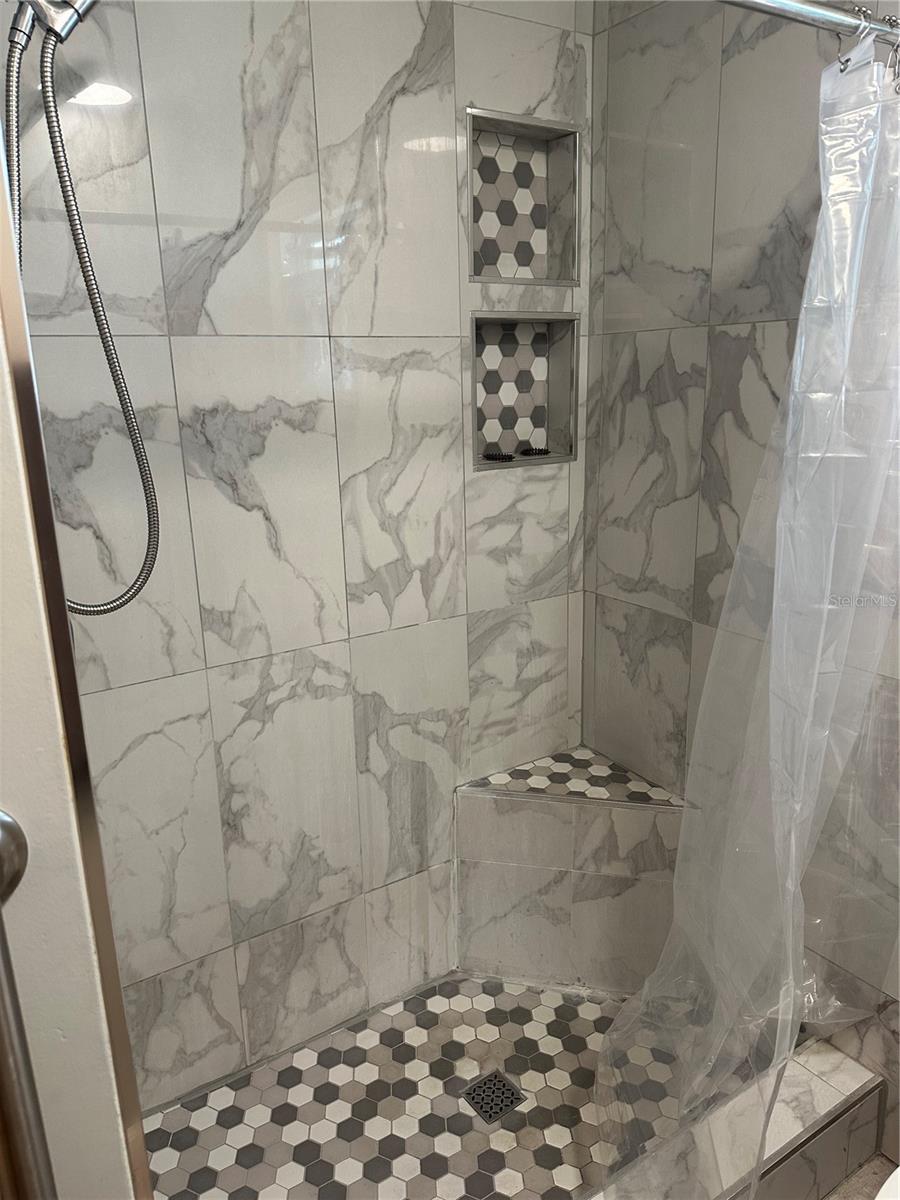 HIGHLAND GRVS SUB - Residential