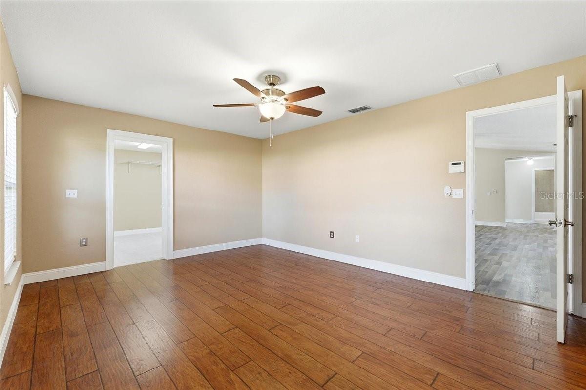 COUNTRY ESTATES - Residential