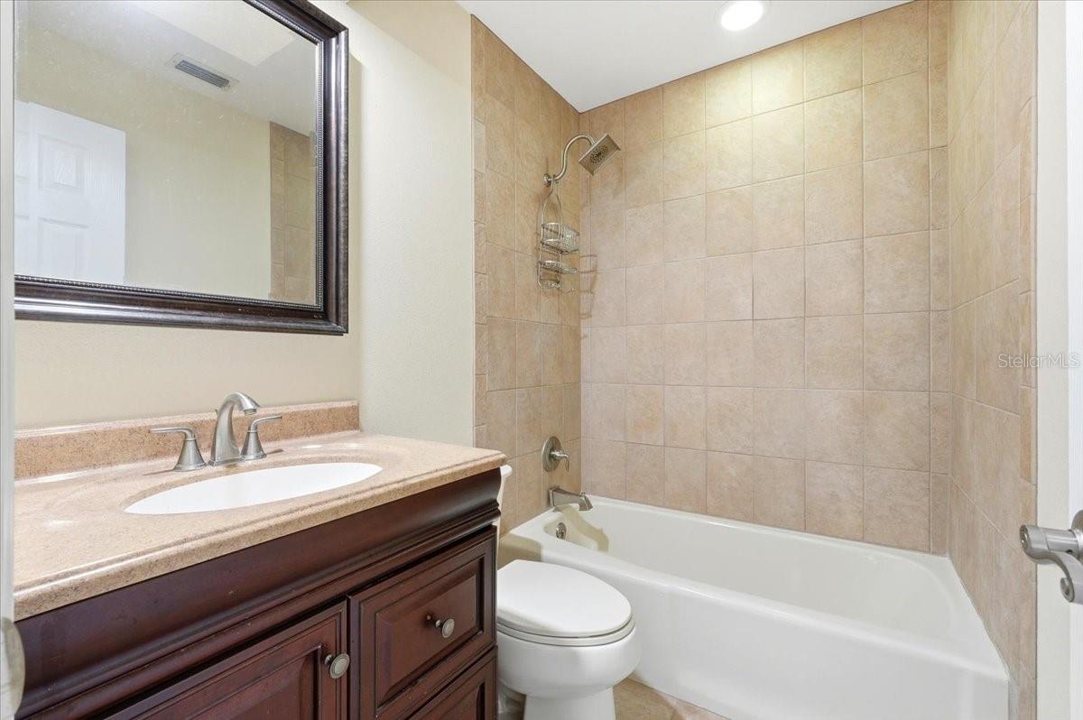 COUNTRY ESTATES - Residential