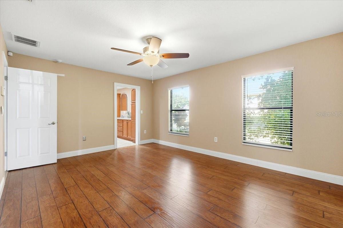 COUNTRY ESTATES - Residential