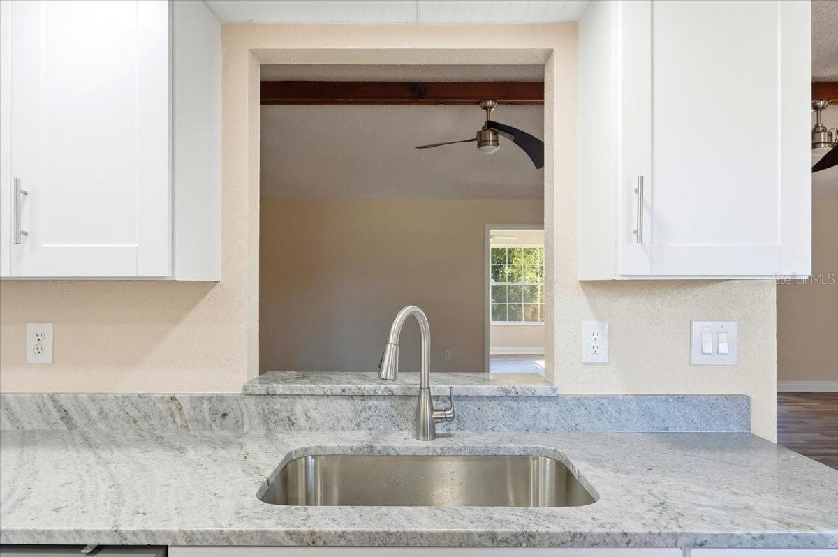 COUNTRY ESTATES - Residential