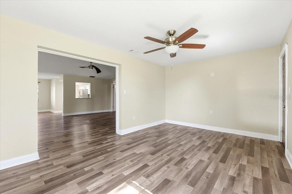 COUNTRY ESTATES - Residential