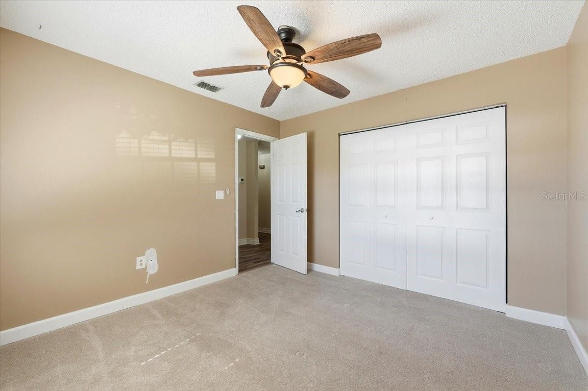 COUNTRY ESTATES - Residential