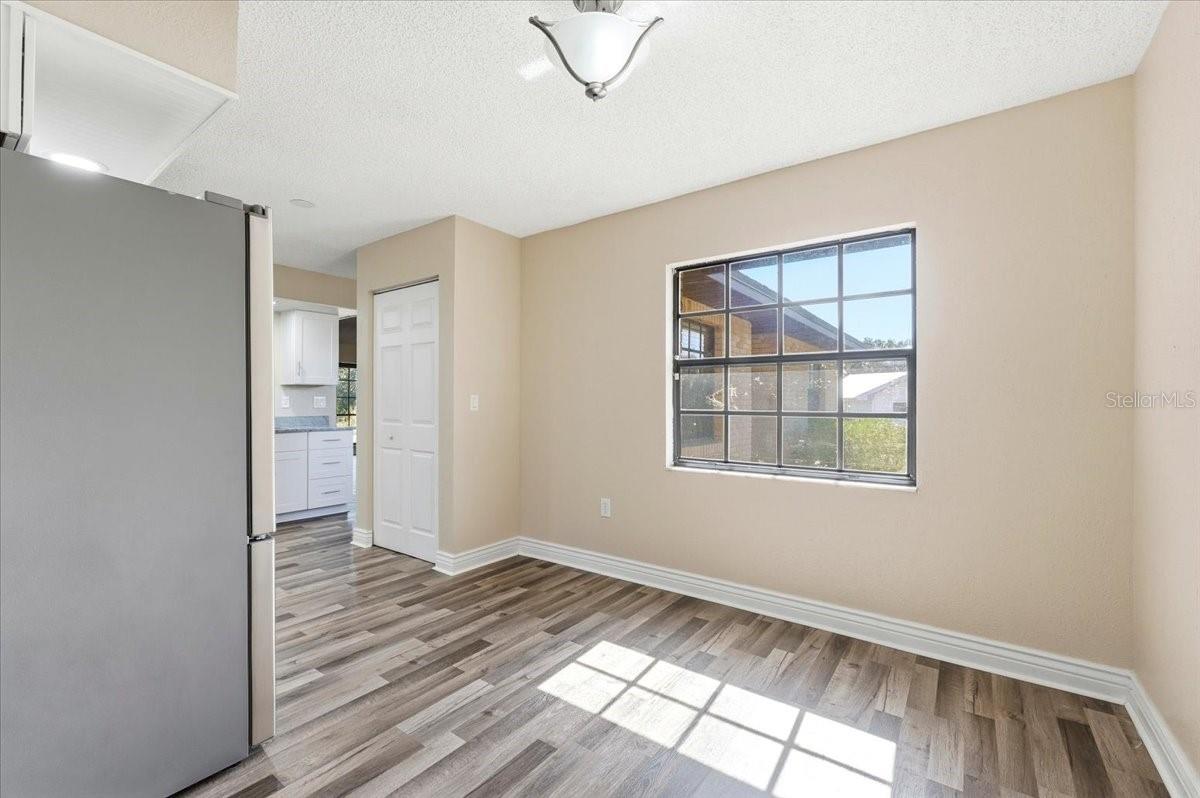 COUNTRY ESTATES - Residential