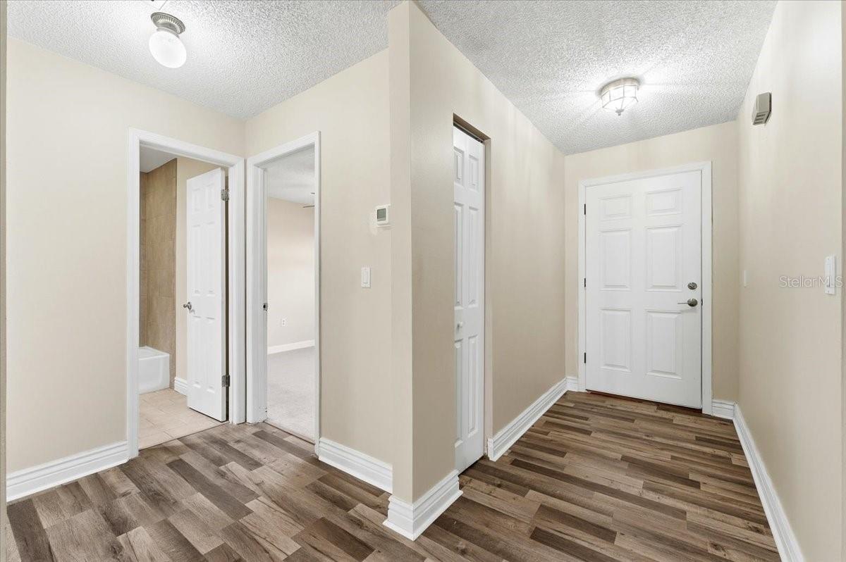 COUNTRY ESTATES - Residential