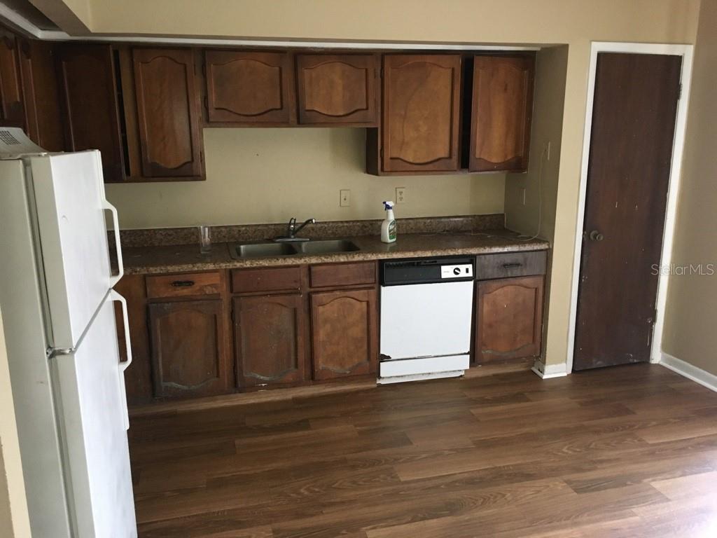 GOLFVIEW MANOR - Residential Income