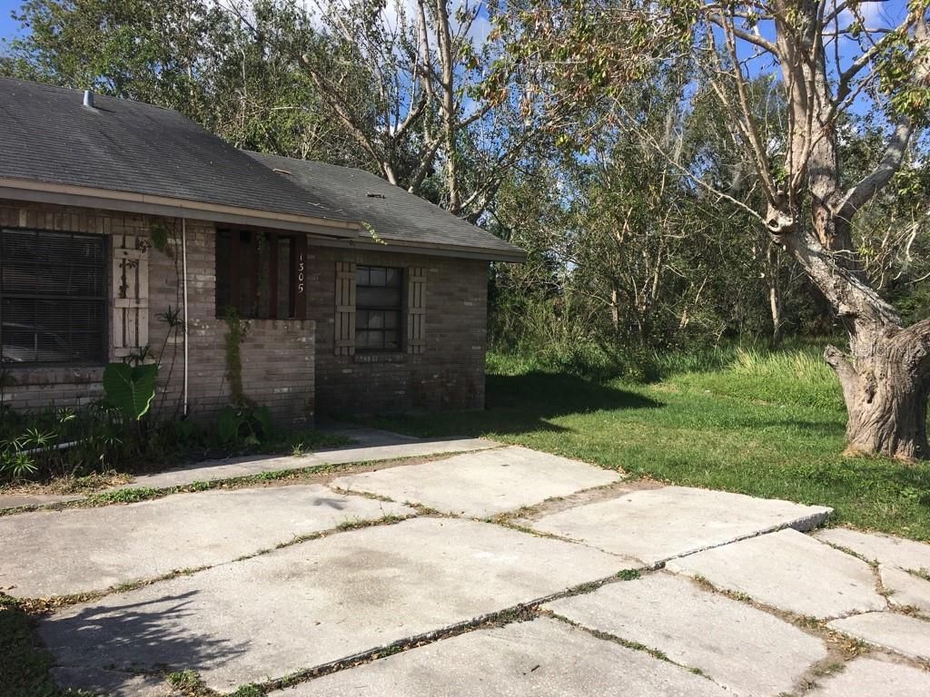 Photo of 1305 Fairway Drive, Lakeland, FL 33801 (MLS # O6383346)