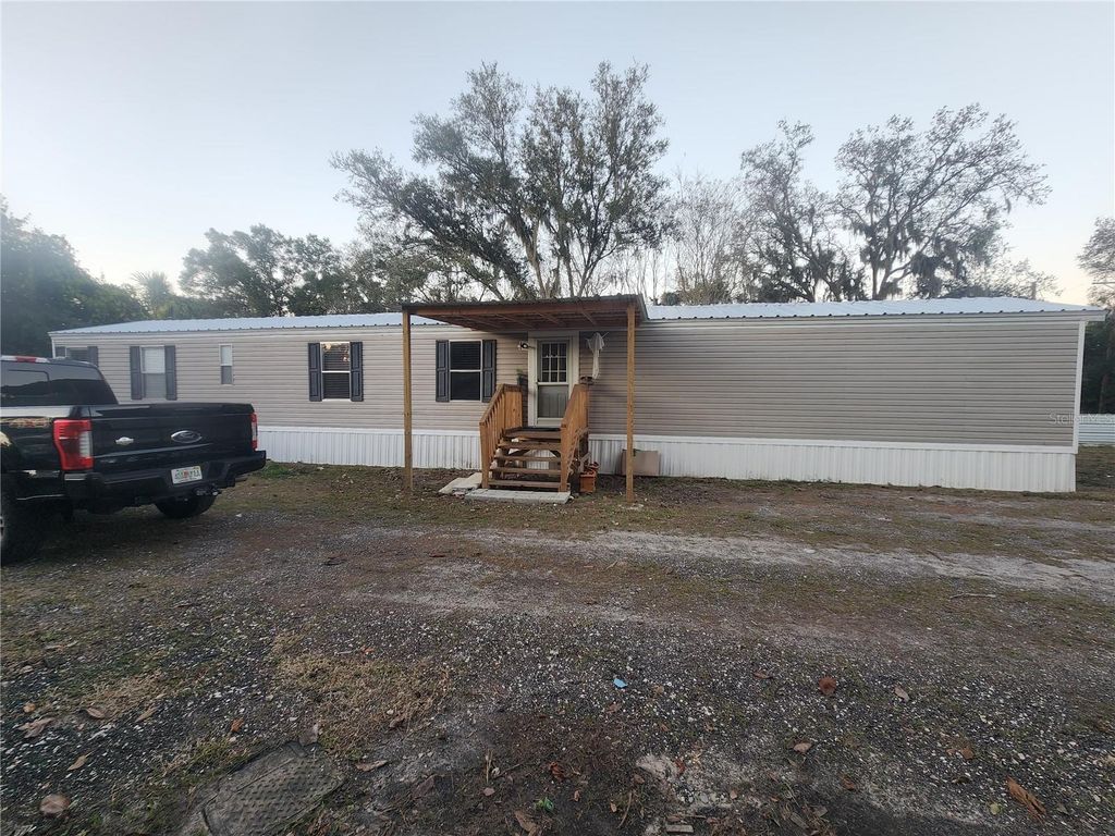 Photo of 1333 Wilkinson Drive, Plant City, FL 33566 (MLS # TB8513184)