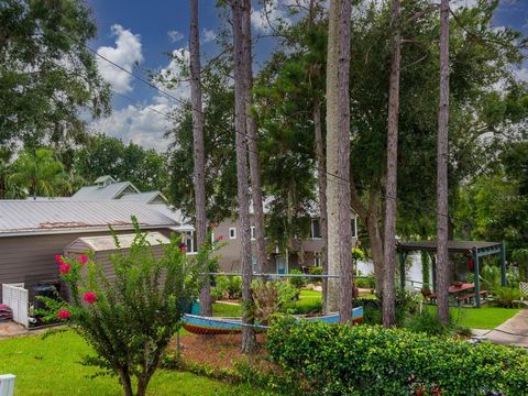 A home in DUNNELLON