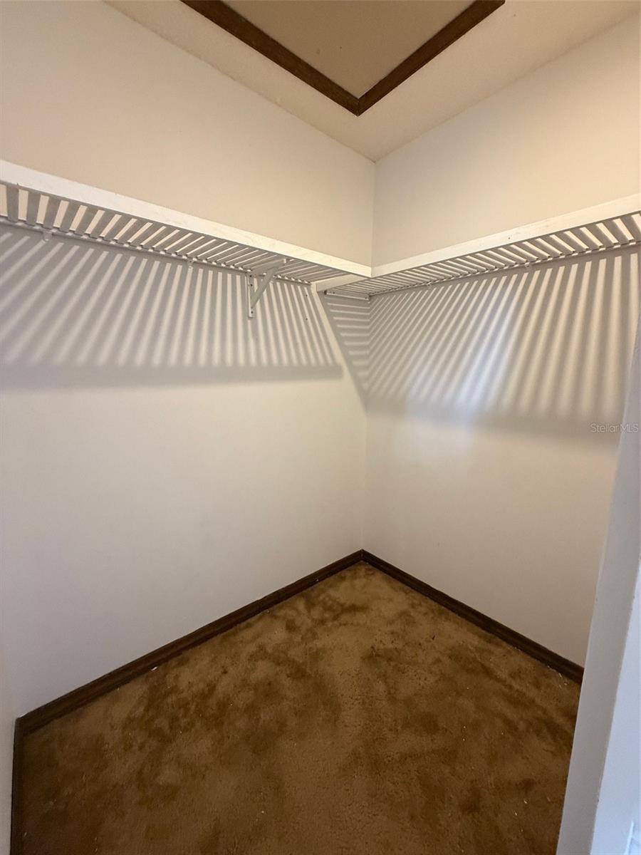 LAKE VALENCIA UNIT ONE - Residential