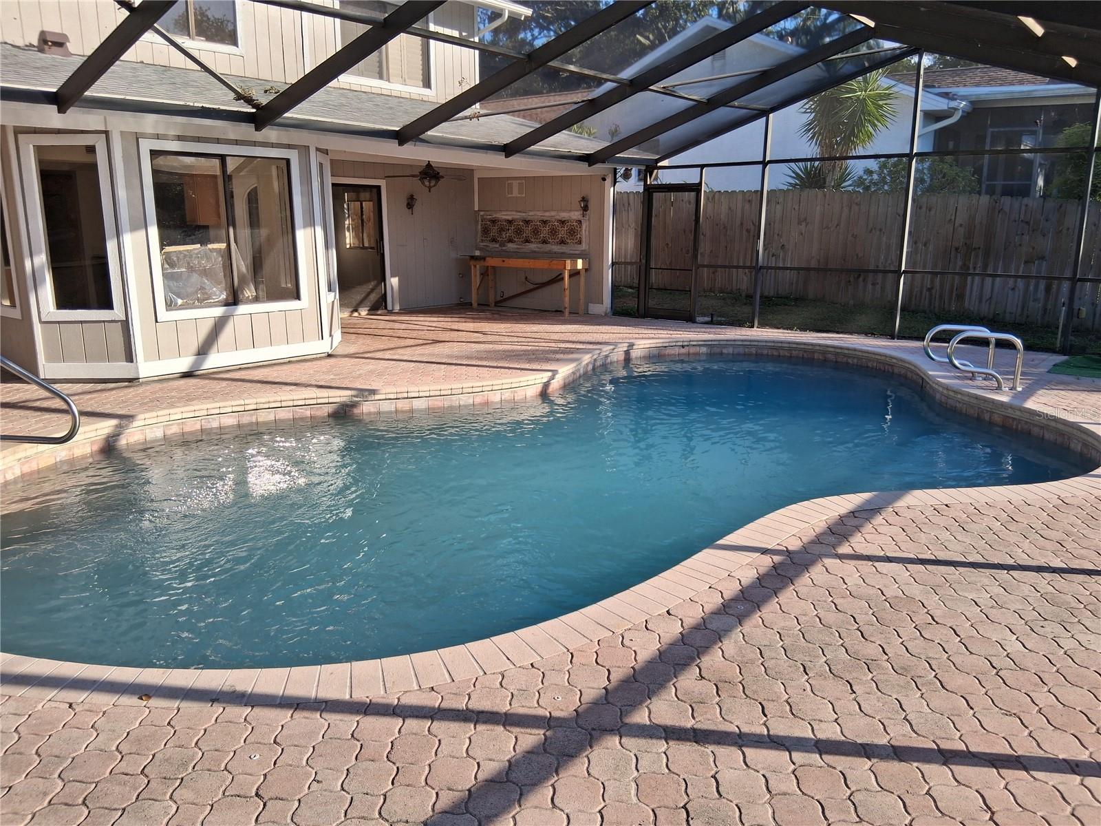 LAKE VALENCIA UNIT ONE - Residential