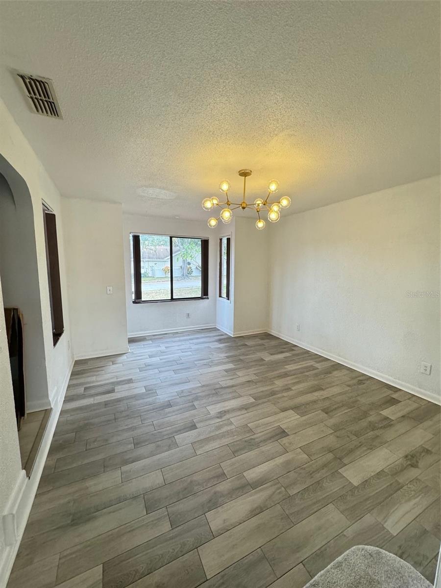 LAKE VALENCIA UNIT ONE - Residential