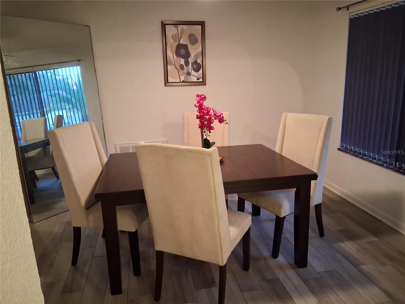 LAKE VALENCIA UNIT ONE - Residential