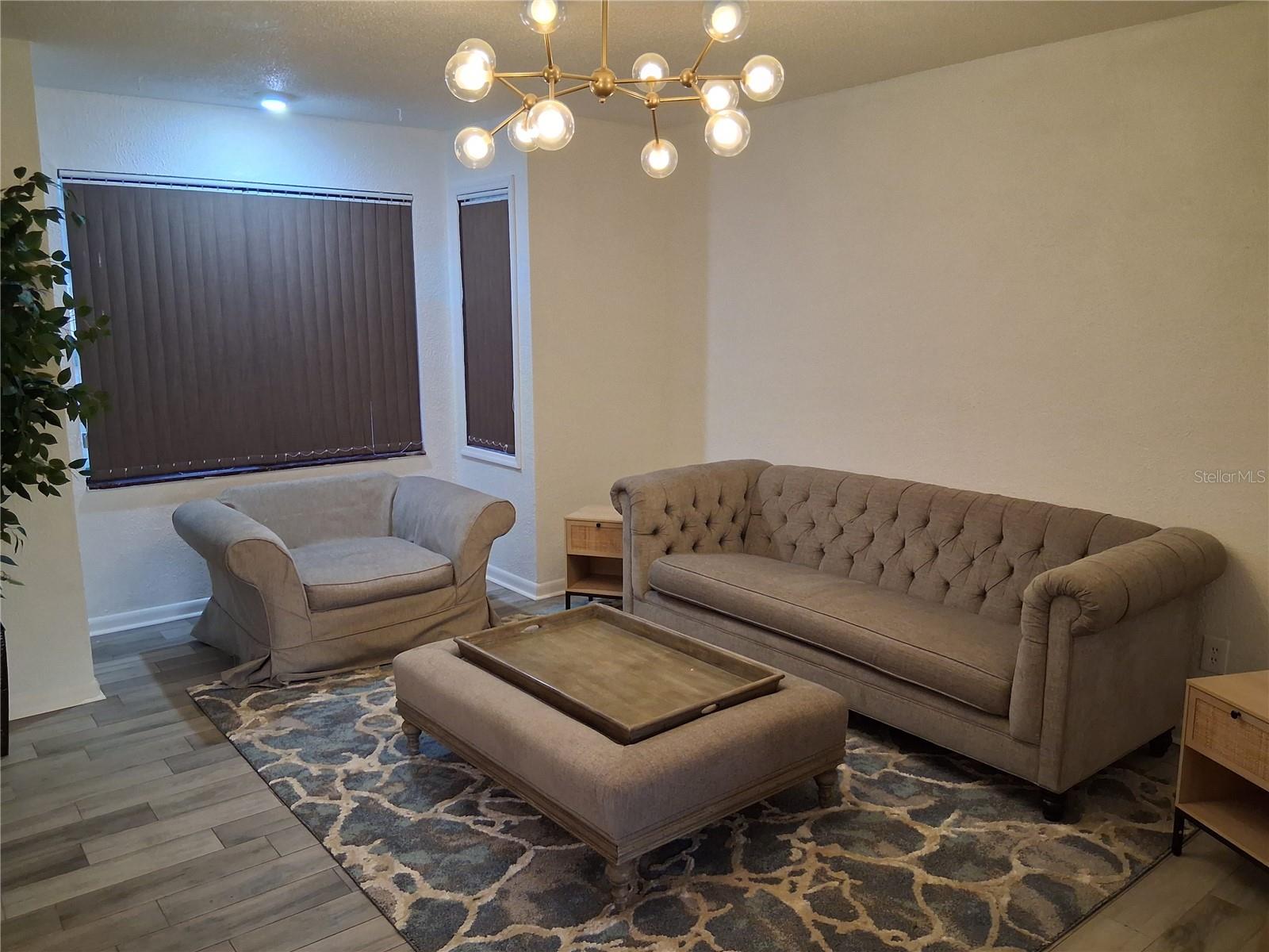 LAKE VALENCIA UNIT ONE - Residential