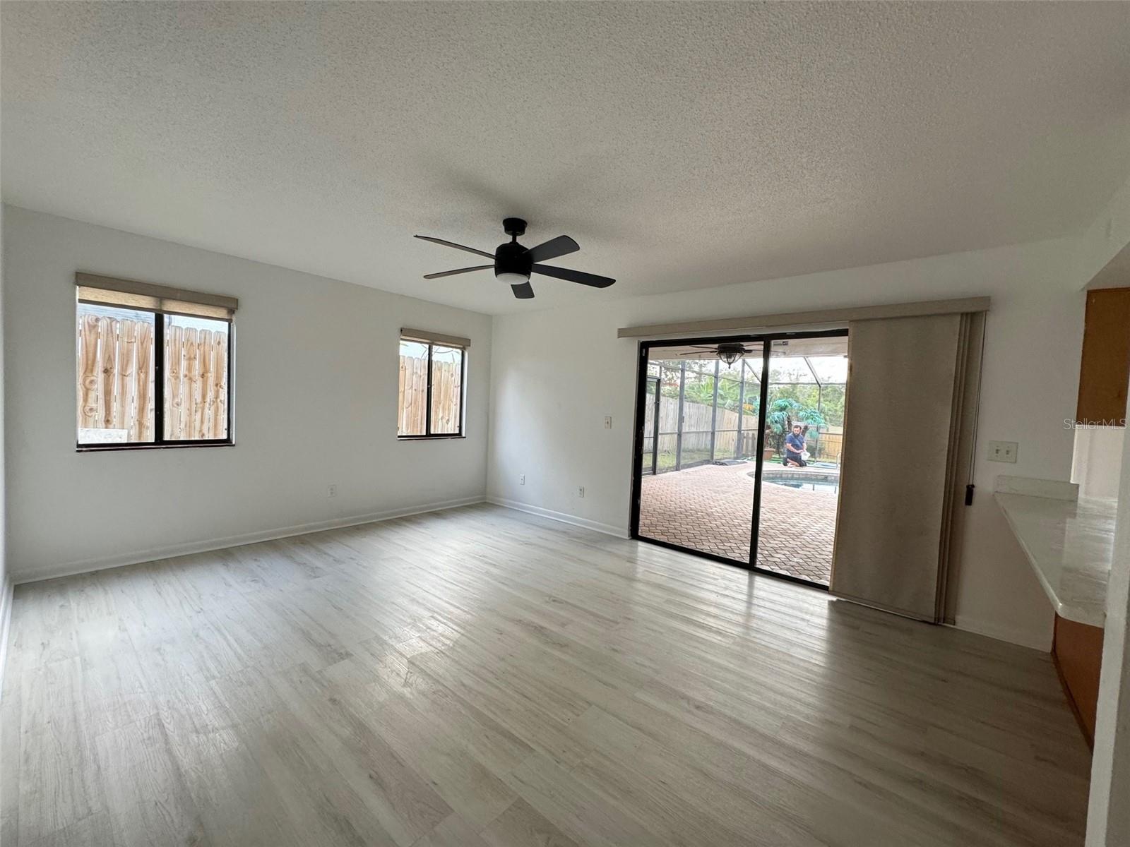 LAKE VALENCIA UNIT ONE - Residential